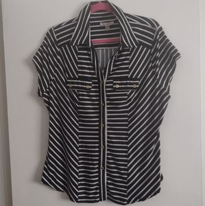 Roz & Ali black&white striped blouse with gold buttons, very flattering, size XL